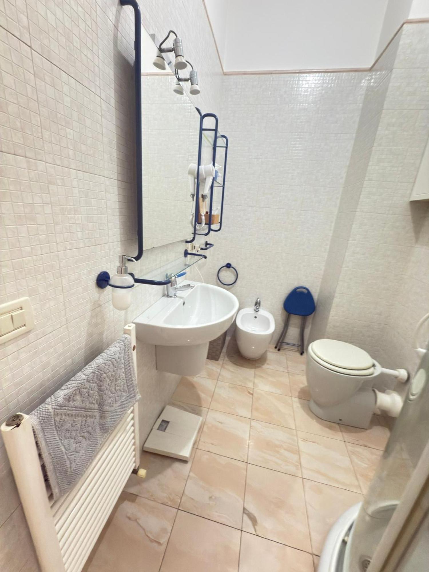 ヴィアレッジョRiva Dei Fioriアパートメント エクステリア 写真
